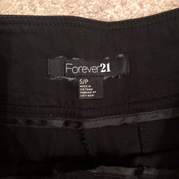 Forever 21 black shorts size small - Picture 5 of 5